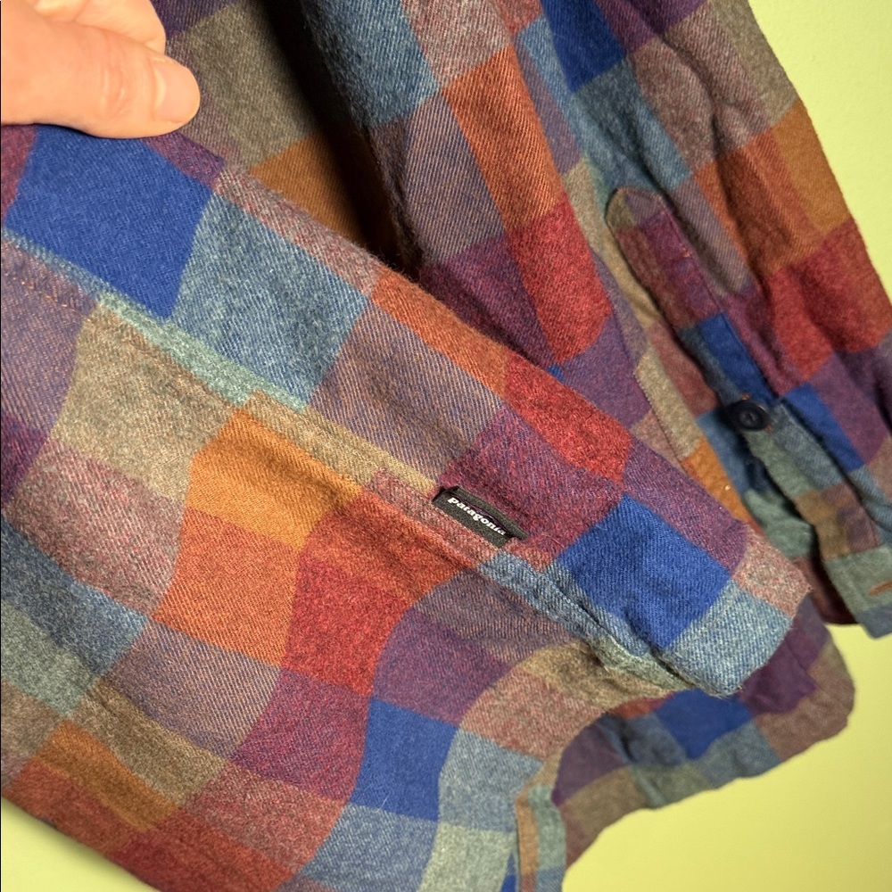 Patagonia Men's Plaid Flannel Shirt - Multi-Color Large - Picture 11 of 11